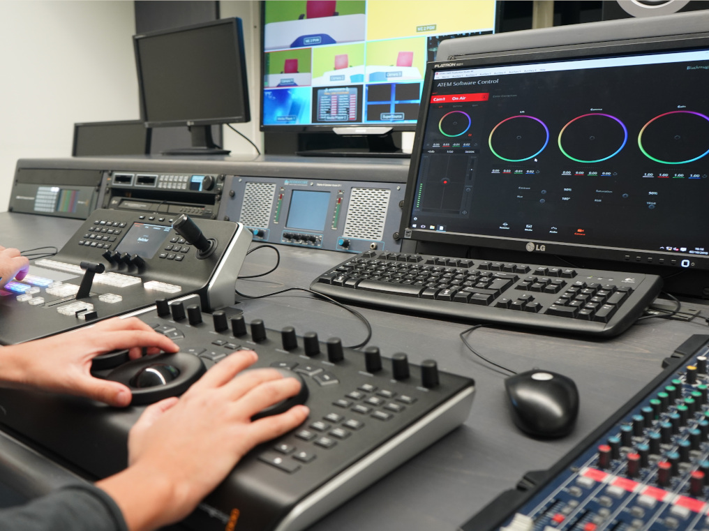 sid. sdi video. aja. aja video system. aten. axel. axel tech. axleai. blackmagic. blackmagic desing. brainstorm. brainstorm electronics. canon. daiwa. decimator. deree. e image. eimage. e-image. ese. facilis. facilis technology. fora. for-a. fortinge. fujitsu. ghielmetti. hitachi. jvc. kiloview. liveu. live u. maxell. newtek. nipros. osee. panasonic. patona. prox. pro-x. pro x. skaarhoj. spin digital. svp. svp aerospace. vmix. walogy. wisi. wohler. working easy. cine. cinematografia. grabacion. edicion. etalonaje. sonorizacion. camara. optca. objetivo. tripode. estabilizador. steadycam. iluminacion. monitorizacion. produccion.