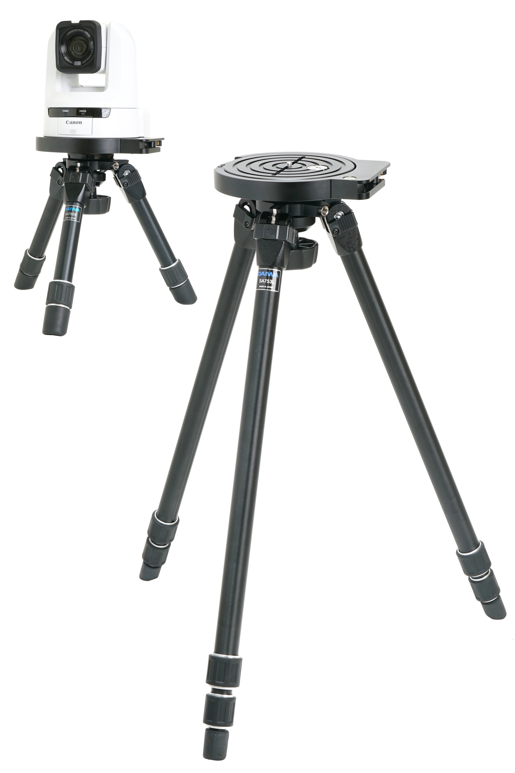 Trípodes de alta precisión de la marca Daiwa, conocidos por su estabilidad, durabilidad y diseño robusto. Ideales para fotógrafos y videógrafos profesionales que requieren un soporte confiable para cámaras y equipos de grabación en diversos entornos.