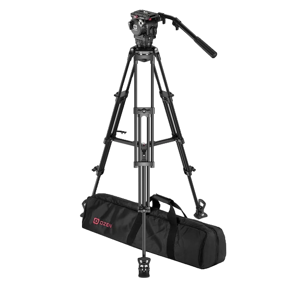 Trípodes y pedestales de alta calidad de la marca Ozen, diseñados para proporcionar estabilidad y precisión en la grabación de vídeo y fotografía profesional. Ideales para equipos de transmisión y producciones audiovisuales.